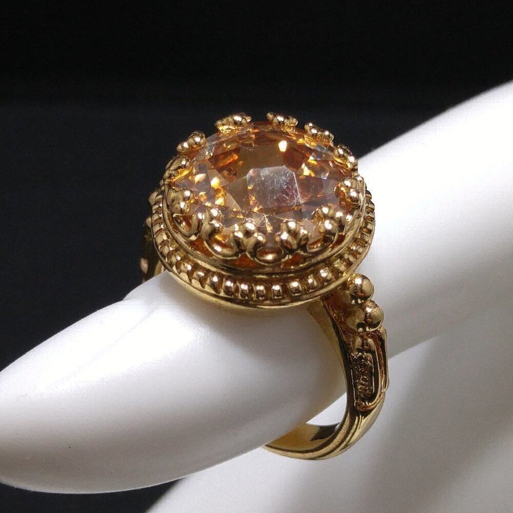 Gold Faceted Rhinestone Fashion Statement Ring, Dog-toothed Prongs, Size 7 1/4